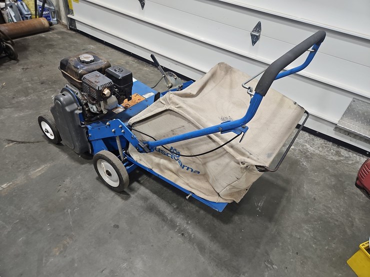 bluebird-24"-lawn-thatcher-image-3