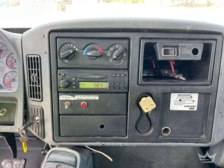 2006-international-durastar-4300-image-17