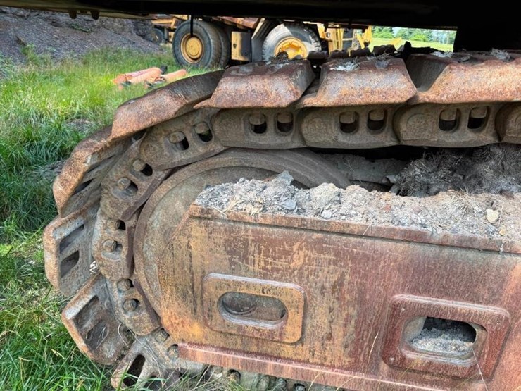 hitachi-ex1800-3-image-24