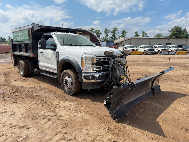2023-ford-f550-xl-image-7