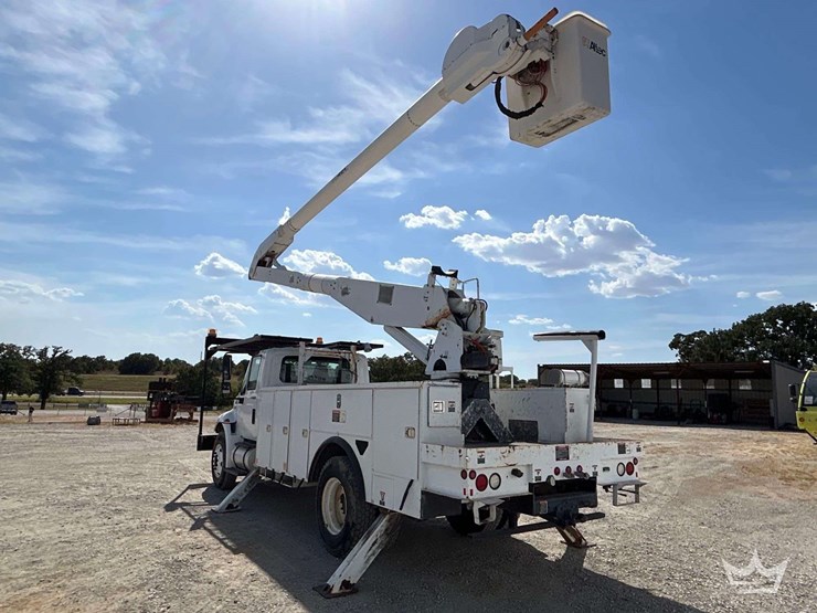 2013-international-durastar-4300-altec-aa755mh-55ft.-material-handling-insulated-bucket-truck-image-2