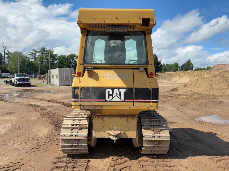 2004-caterpillar-d5g-xl-image-4