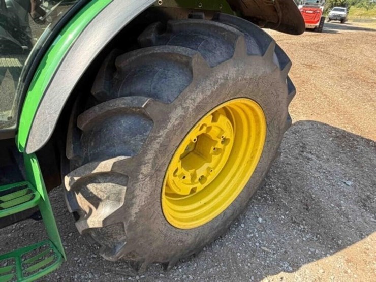 john-deere-5100e-image-13
