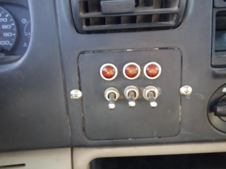 2005-ford-f450-image-44