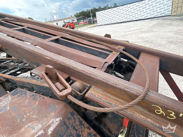 2007-sterling-l9500-image-16