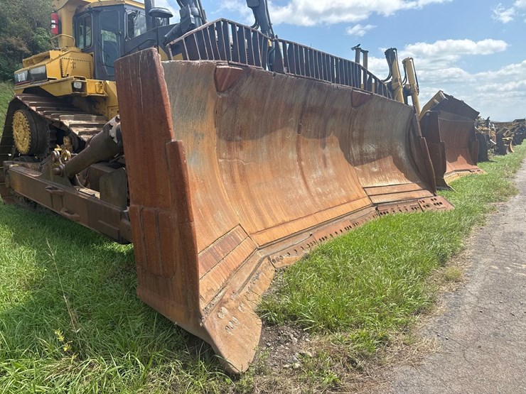 caterpillar-d11r-image-28