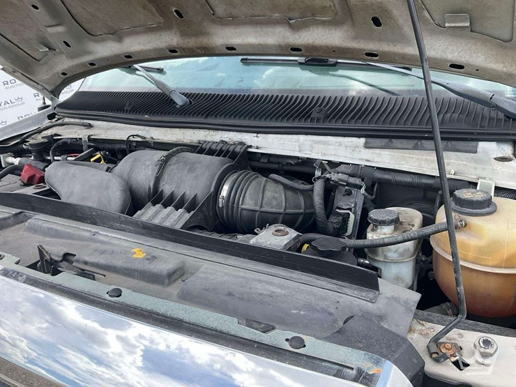 2013-ford-e350-image-10