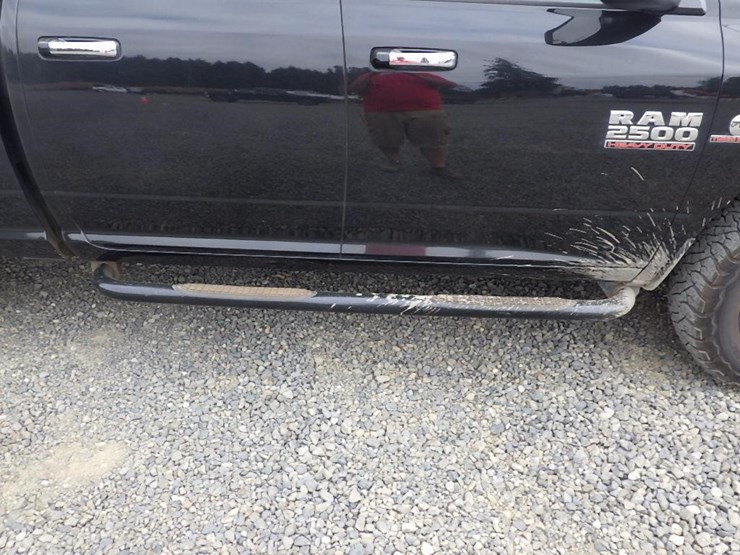 2017-dodge-2500-image-19
