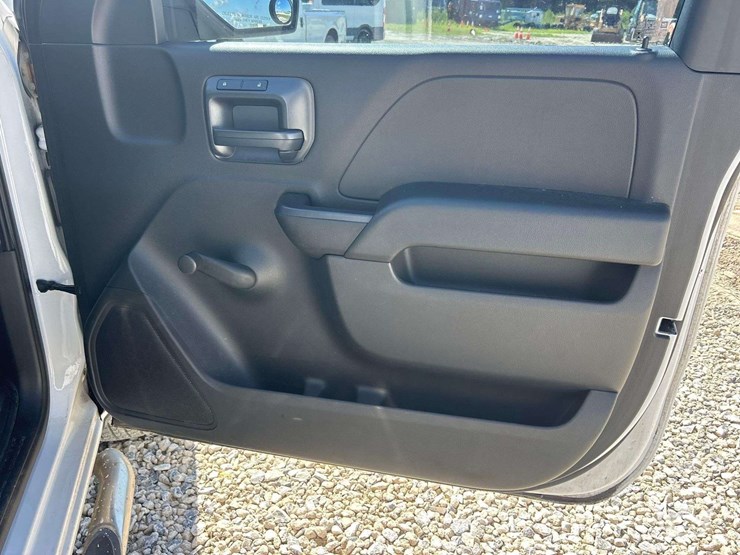 2016-chevrolet-silverado-1500-image-17