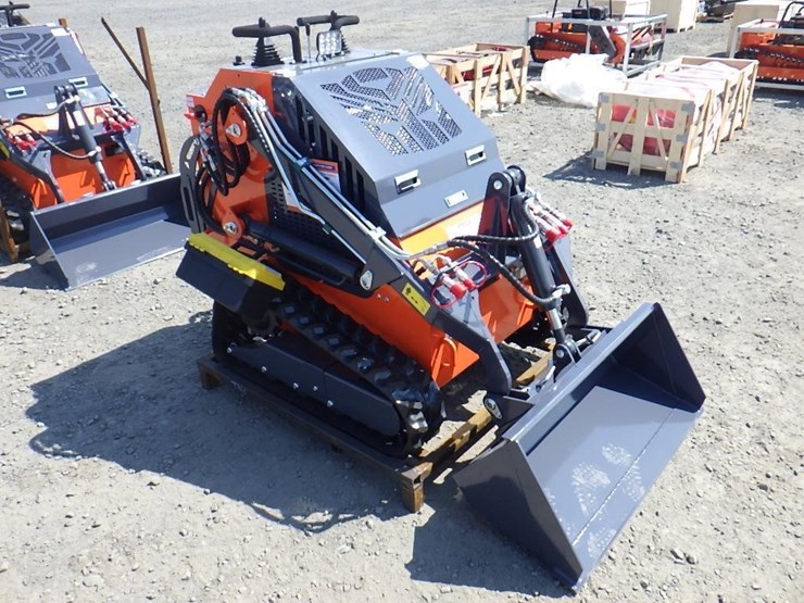 2026-tpm-t460-skid-steer-tracked-loader-image-4