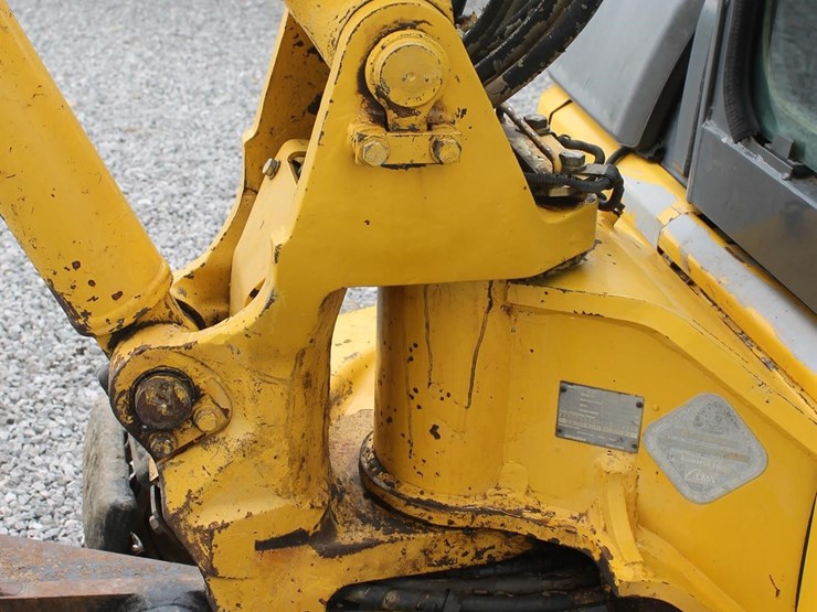 komatsu-pc40mr-2-image-11