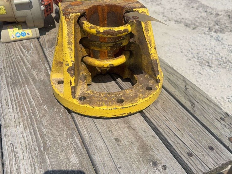 john-deere-338-image-3