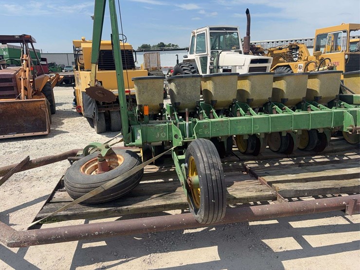 john-deere-7100-image-2