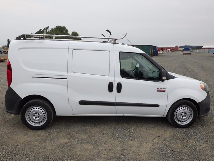 2017-ram-promaster-city-image-6
