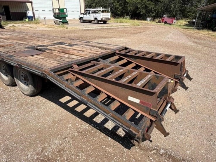 2009-elite-gooseneck-flatbed-trailer-image-17