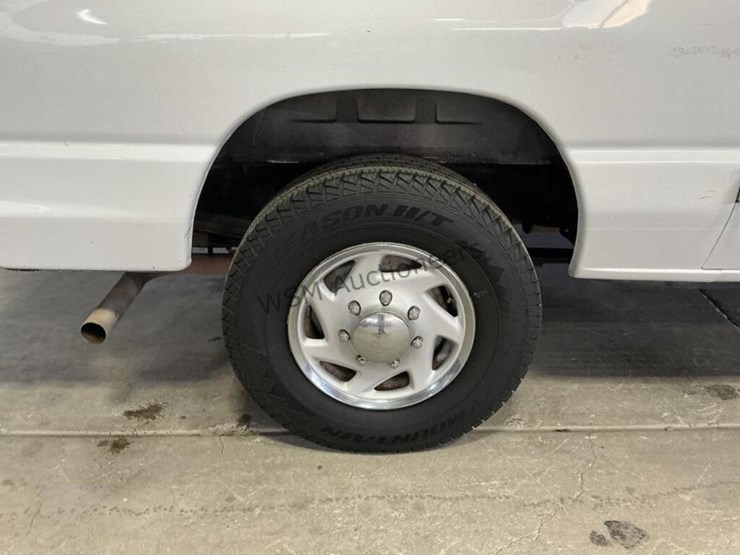 2009-ford-cargo-image-8