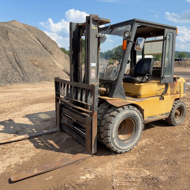 1998 CATERPILLAR DP40