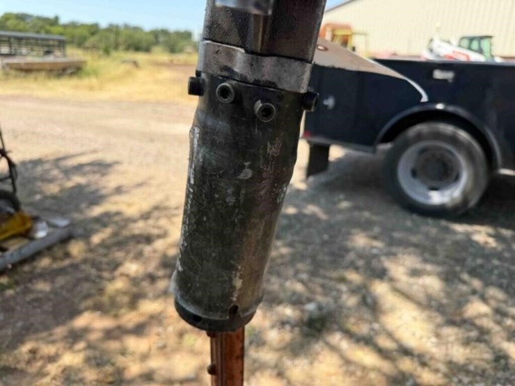 redi-driver-gas-powered-post-driver-image-4