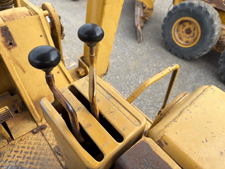 caterpillar-977-image-19