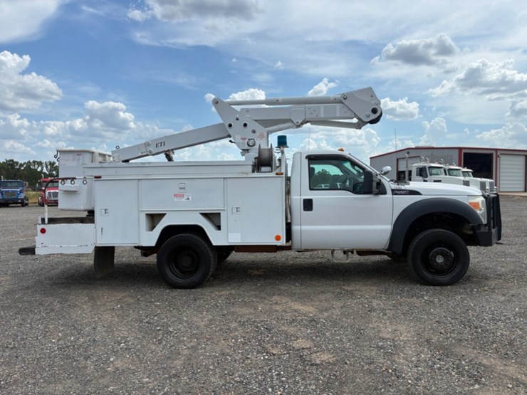 2013-ford-f550-image-4