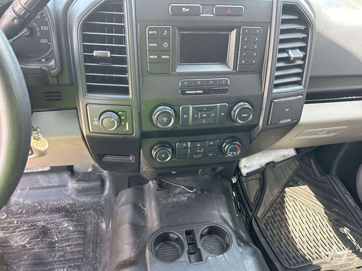 2017-ford-f150-image-17