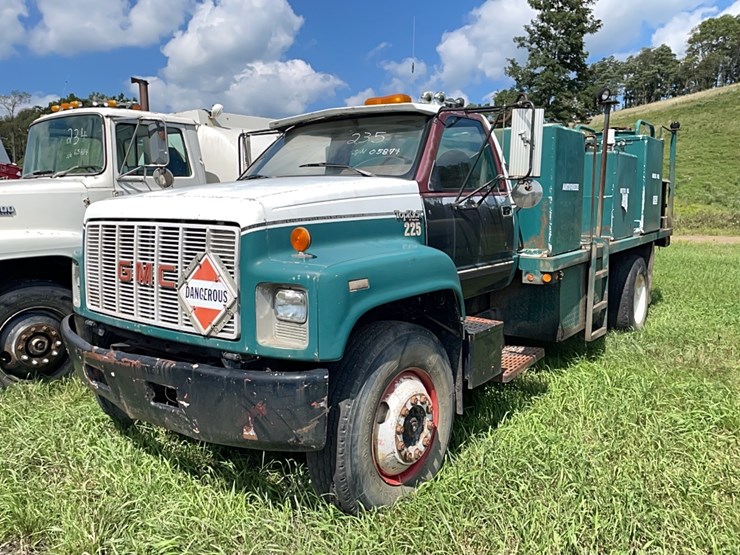 gmc-fuel/lube-truck-vn:1gdm7h1j9lj605874-image-1