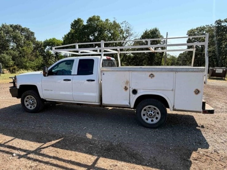 2017-chevrolet-silverado-2500-image-6
