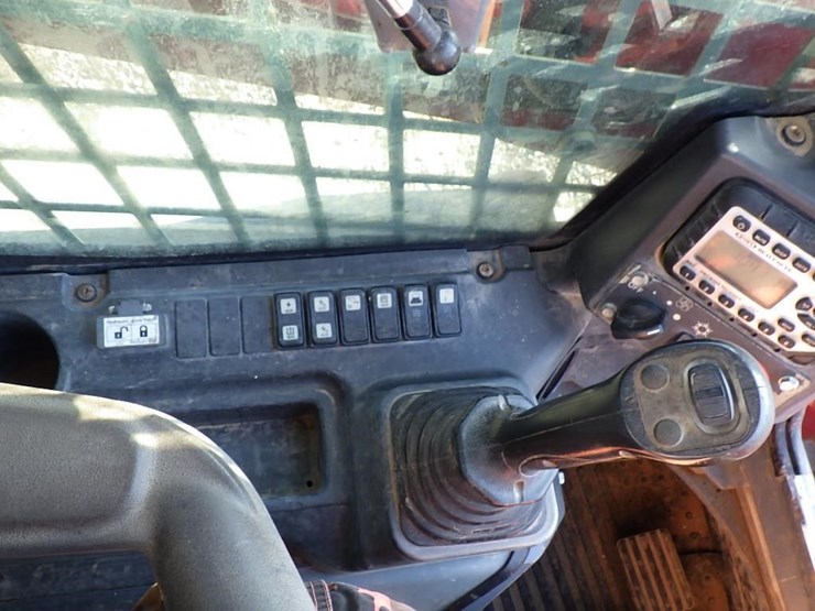 takeuchi-tl10v2-image-28