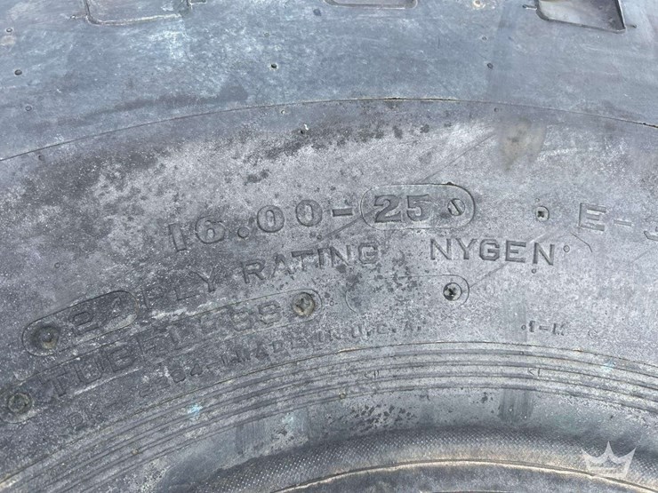 unused-16.00-25-general-tires-image-4