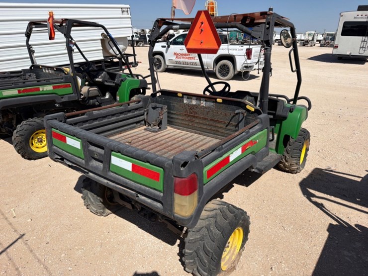 john-deere-gator-image-4