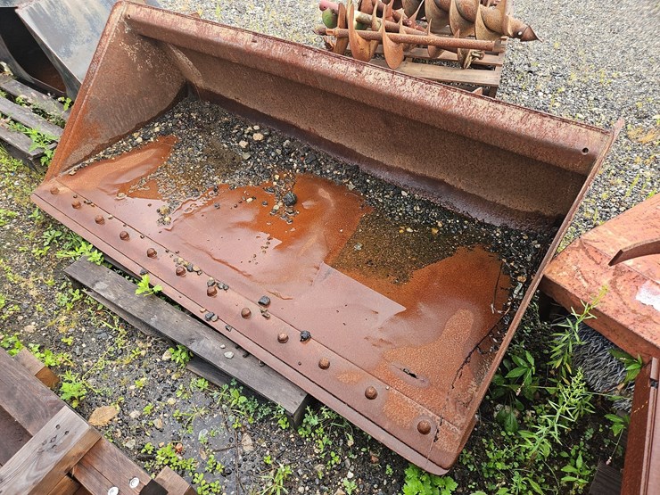74"-gp-bucket-with-boce-image-1