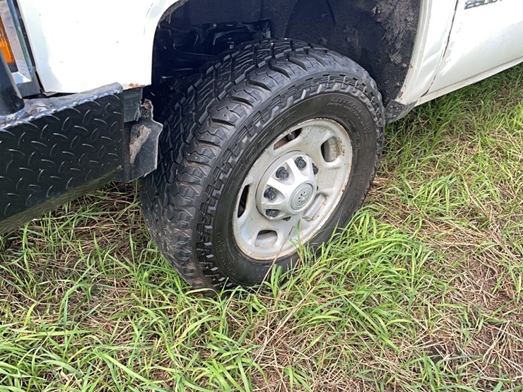 2016-chevrolet-2500hd-image-9
