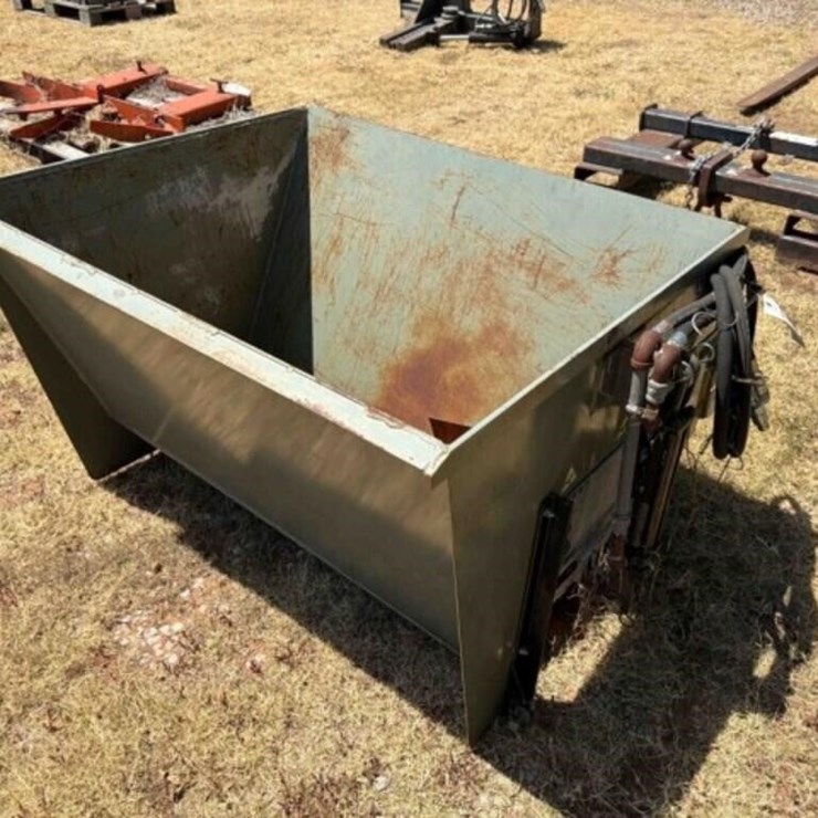DWM Skid Steer Concrete Bucket