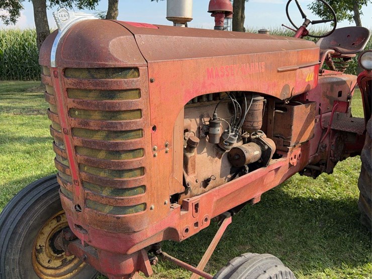 massey-ferguson-444-image-11