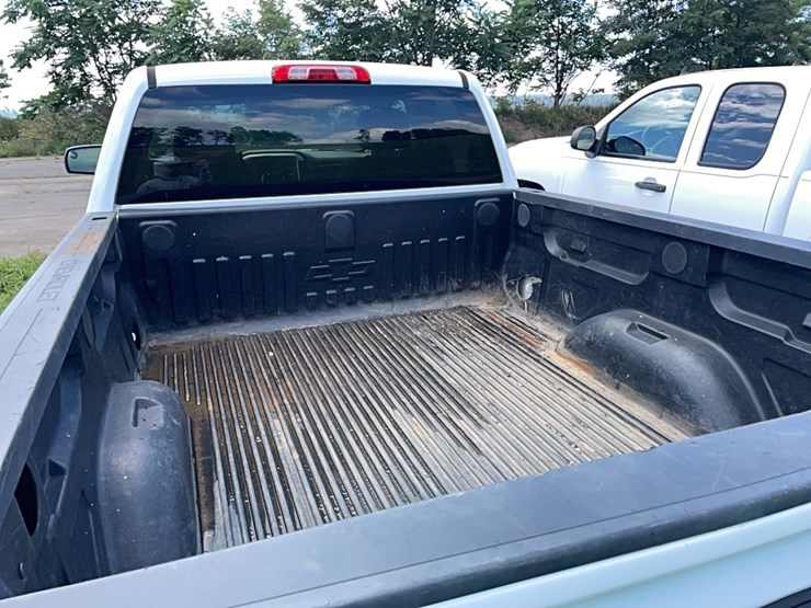 2019-chevy-silverado-pickup-truck-vn:172394-4x4-image-6