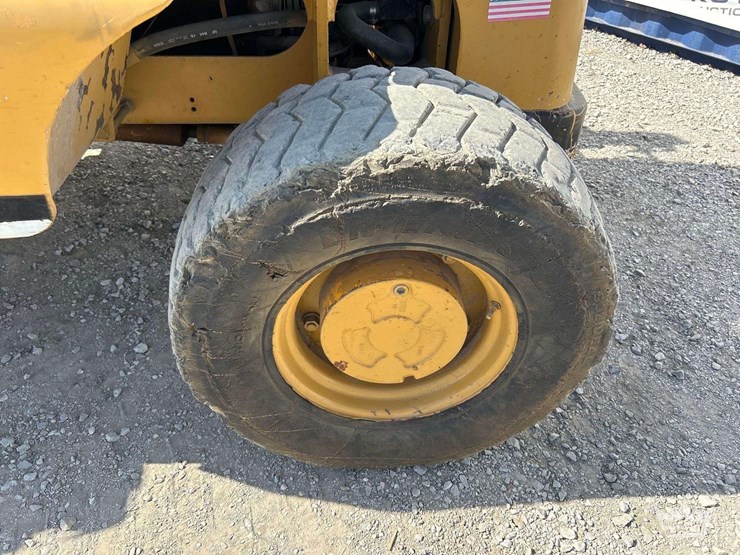 2001-eagle-picher-rt80-4wd-8,000lb.-rough-terrain-straight-mast-forklift-image-24