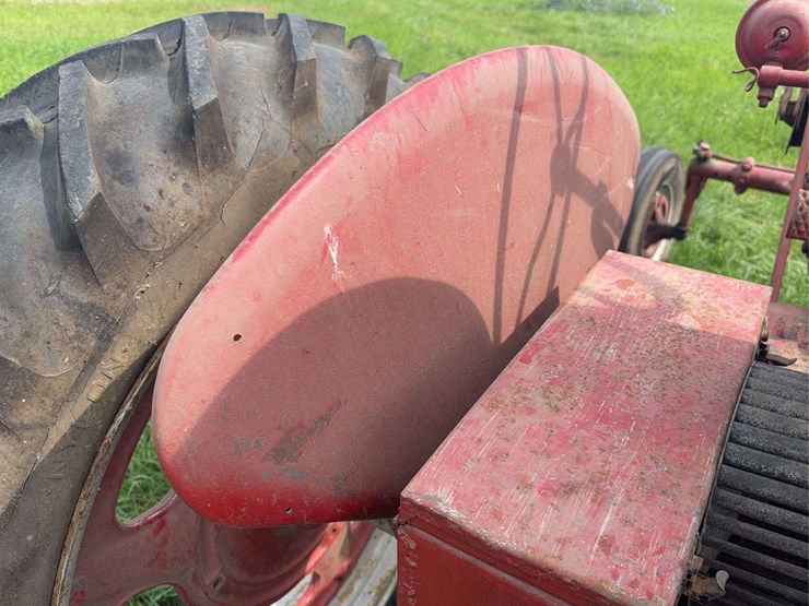 farmall-200-image-43