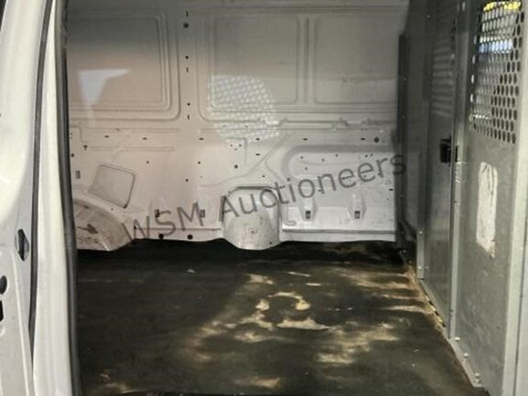 2009-ford-cargo-image-10