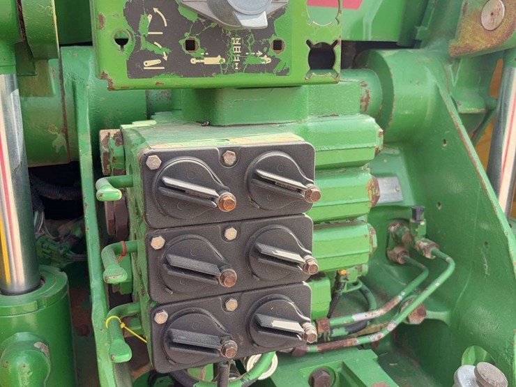 1995-john-deere-8300-image-10