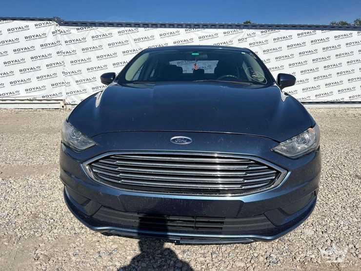2018-ford-fusion-sedan-image-25