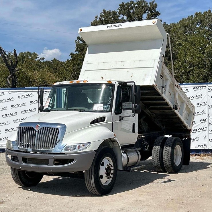 2015 International DuraStar 4300 S/A Dump Truck