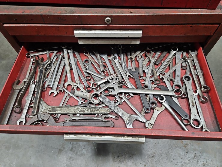 rolling-tool-chest-with-contents-image-13
