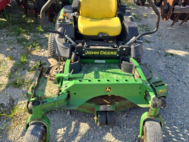 john-deere-la-image-2