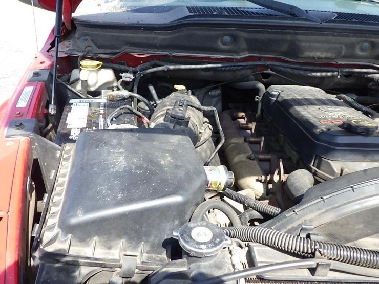 2004-dodge-2500-image-19