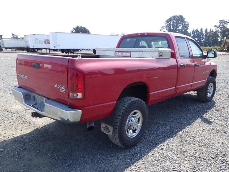 2004-dodge-2500-image-5