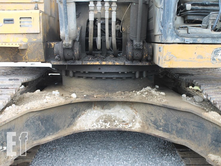 deere-300g-lc-image-10