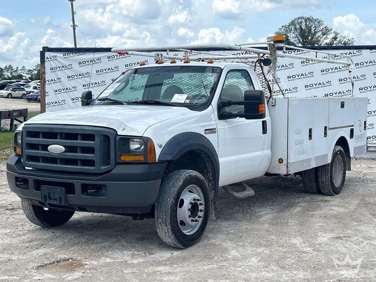 2006-ford-f450-image-1