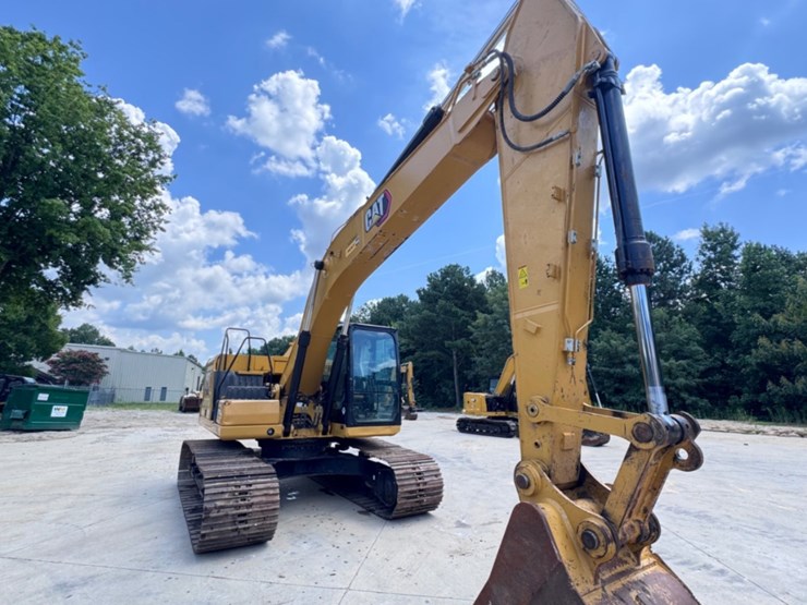 2021-caterpillar-320gc-image-2