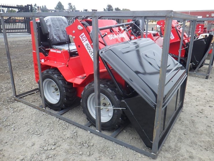 2026-agt-sda-140w-skid-steer-loader-image-4