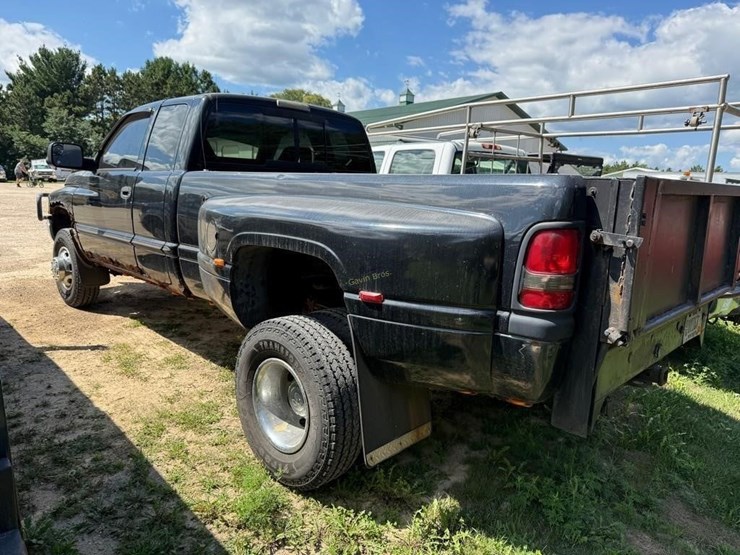 2001-dodge-ram-3500-image-4